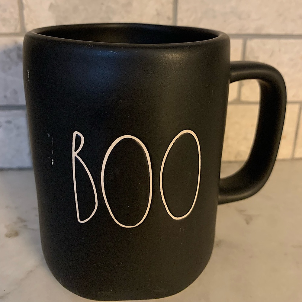 Rae Dunn - BOO mug!